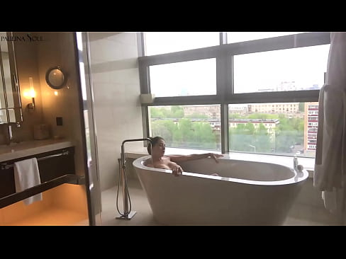 ❤️ Tremendous nwa ọhụrụ mmasị jerking anya ọtụ ya n'ime ụlọ ịwụ ahụ Ihe gba ọtọ  ﹏